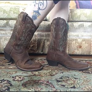 Ariat Cowgirl Boots, Brown leather, new